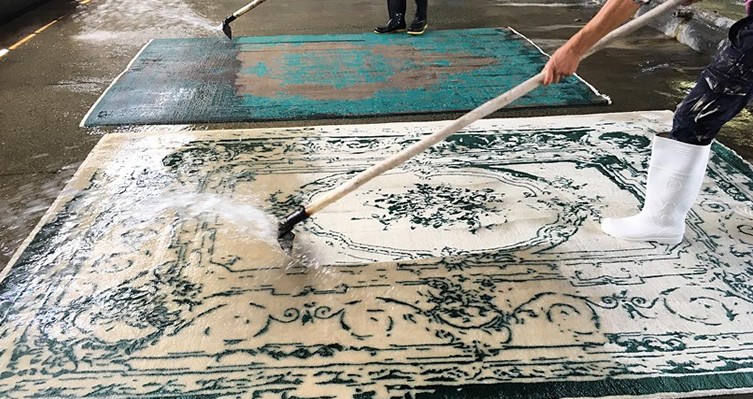 نحوه شستشوی فرش در قالیشویی چگونه است؟