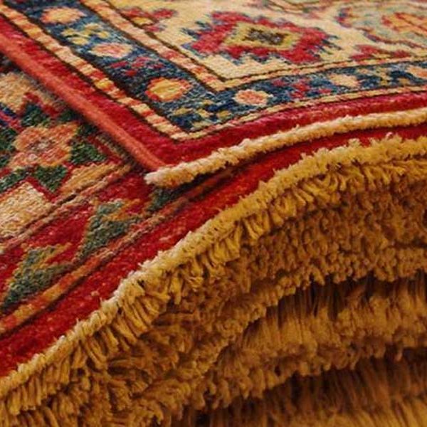 قالیشویی در الهیه انتخاب شوینده مناسب چه تاثیری در شستن فرش دارد؟